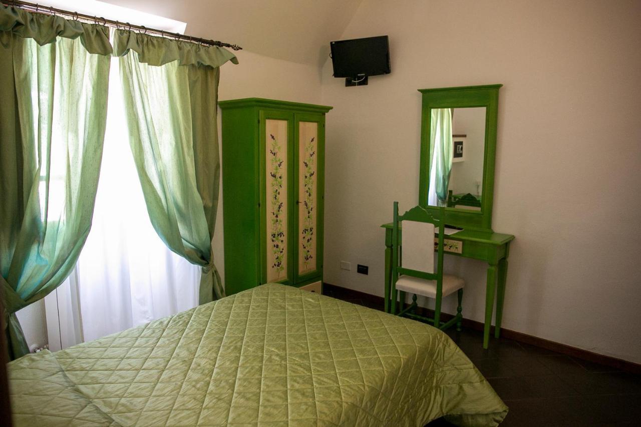 La Villetta Food & Drink Rooms For Rent - No Reception - 라킬라 외부 사진
