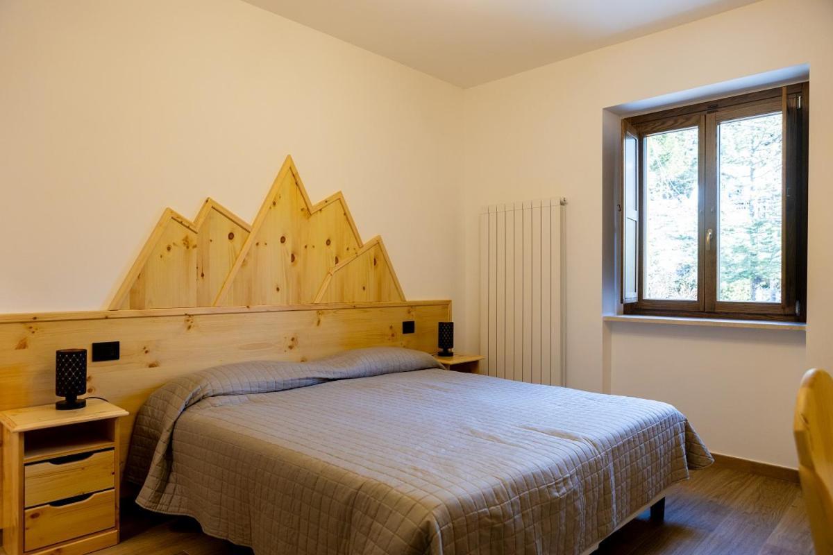 La Villetta Food & Drink Rooms For Rent - No Reception - 라킬라 외부 사진