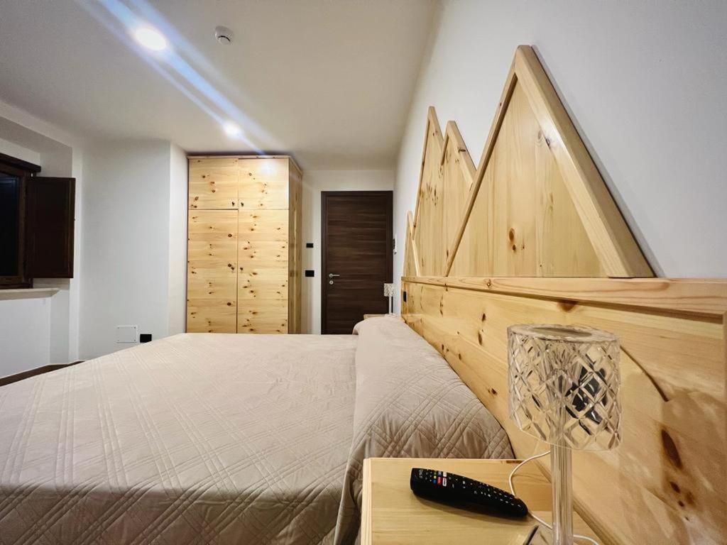 La Villetta Food & Drink Rooms For Rent - No Reception - 라킬라 외부 사진